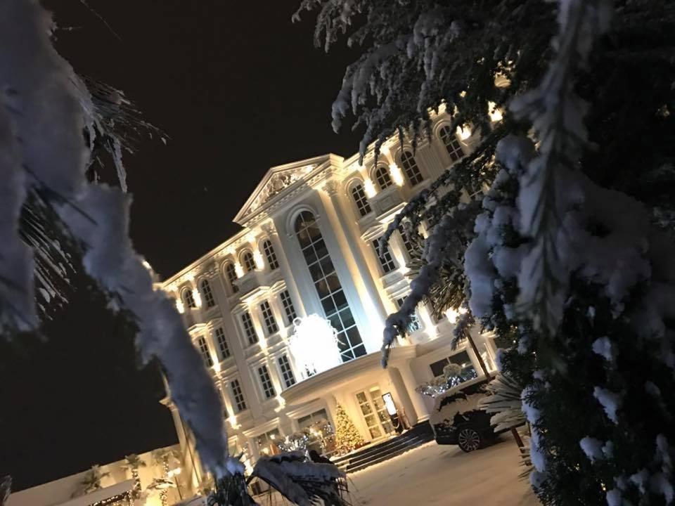 Hotel Britania Kamez Exterior foto